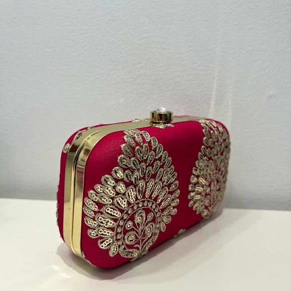 Indian Embroidery clutch - Picture 1 of 4
